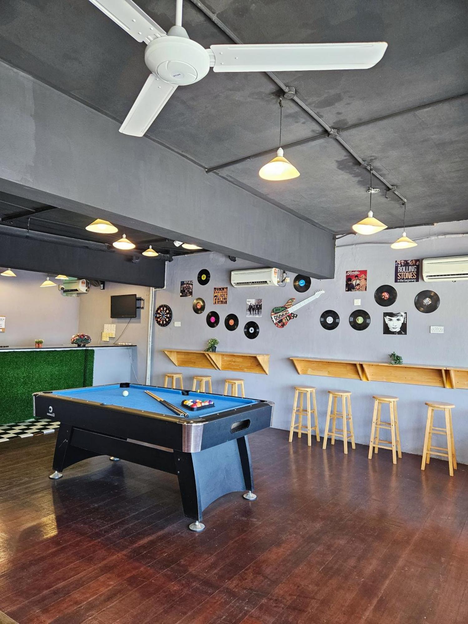 The 60 Hostel George Town Exterior photo