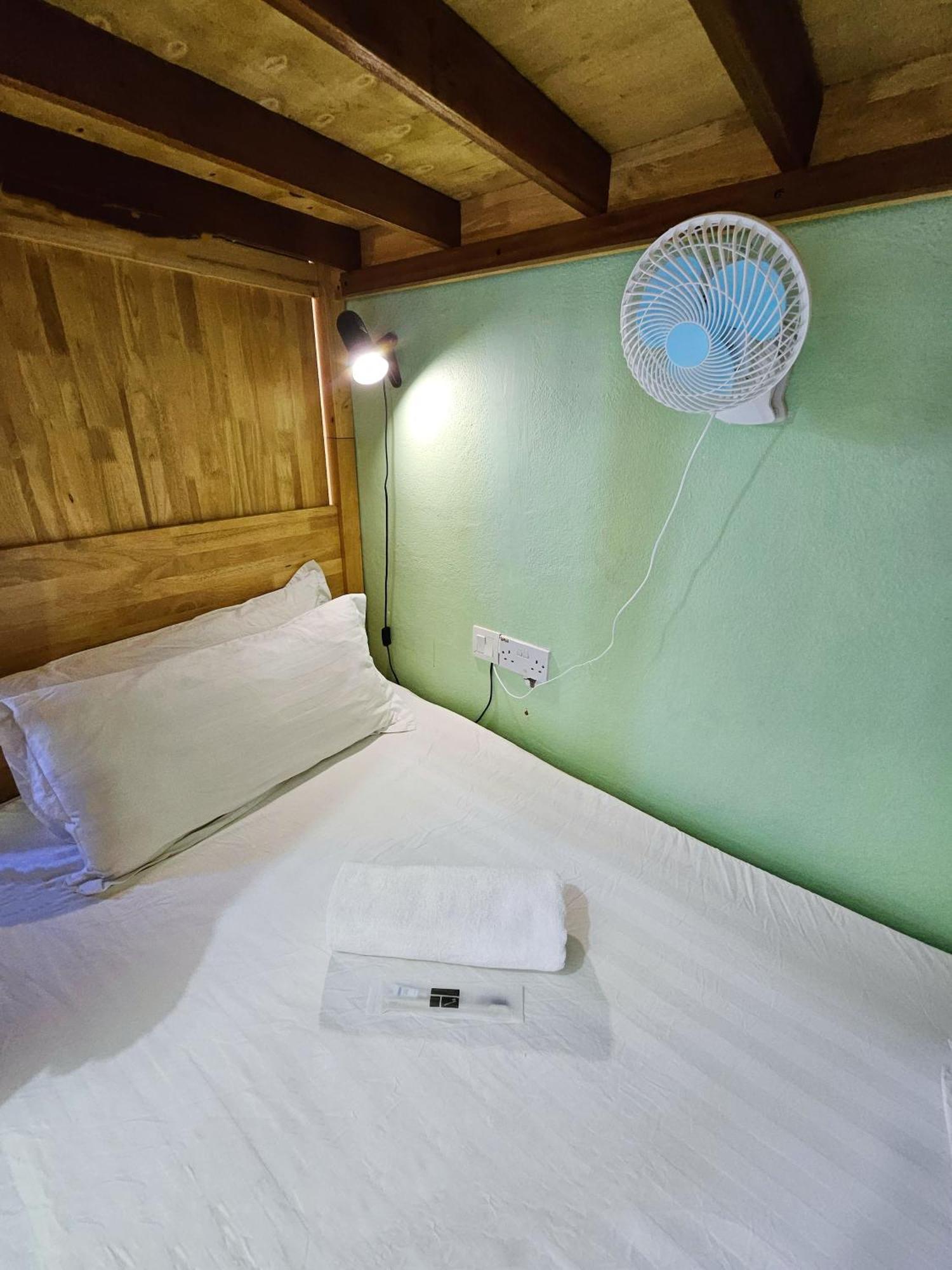 The 60 Hostel George Town Exterior photo