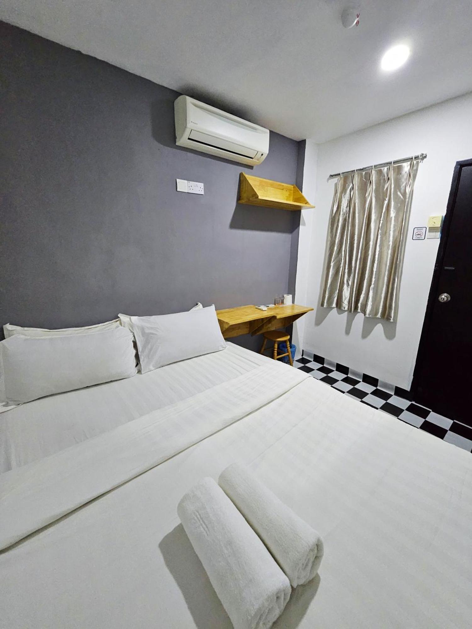 The 60 Hostel George Town Exterior photo
