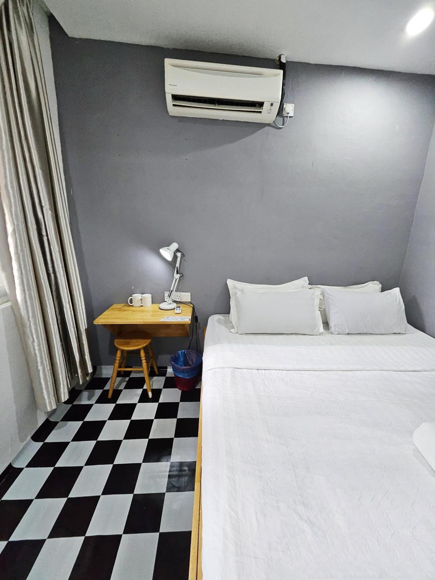 The 60 Hostel George Town Exterior photo