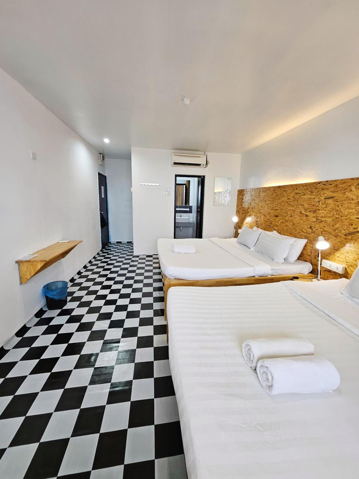 The 60 Hostel George Town Exterior photo
